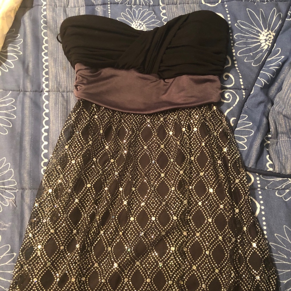 Juniors sparkly strapless dress